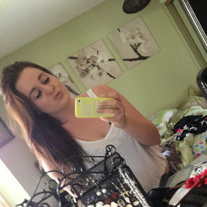 Meet your Posher, Amber